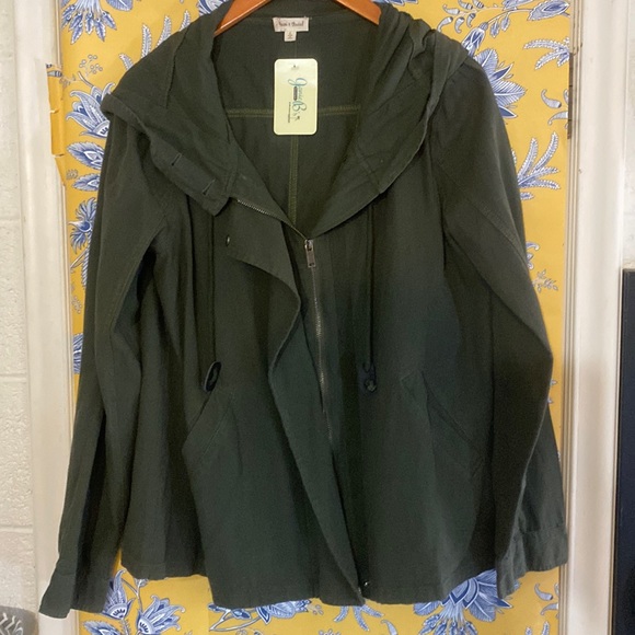 HEM & THREAD NWT jacket in  olive green— hooded lightweight  size L - Picture 1 of 5